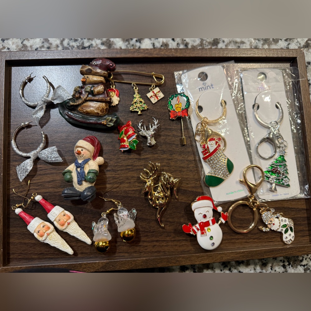 Vintage and modern Christmas Lot